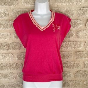 Vintage 70s embroidered tee satin lace trim pink banded bottom v neck